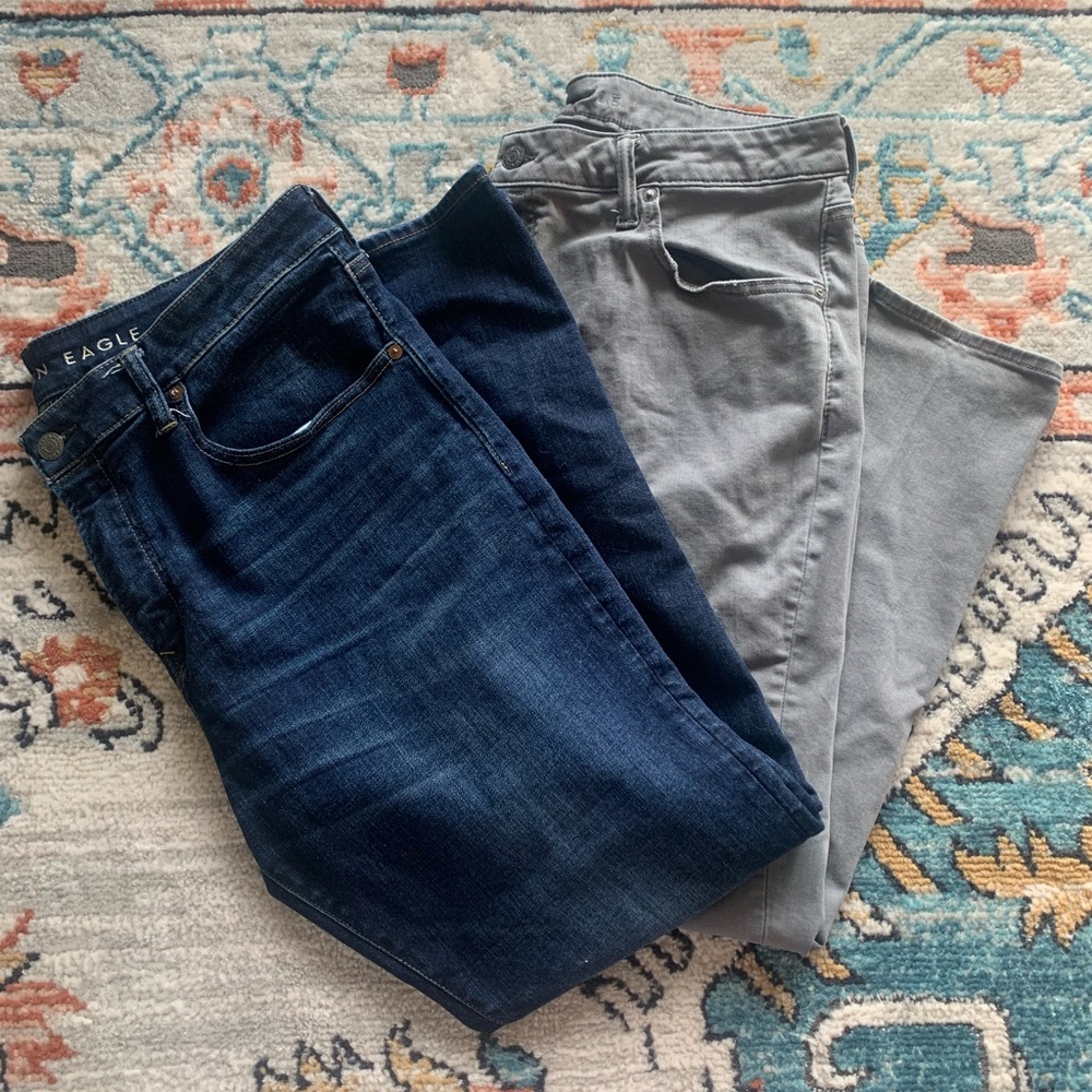 2 Pairs AE Jeans